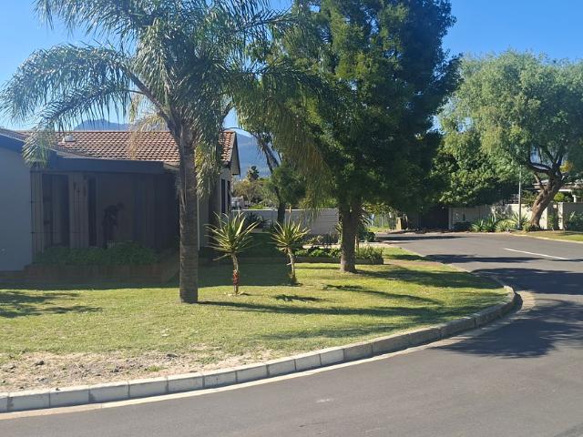 House for rent in Courtrai, Drakenstein Local Municipality