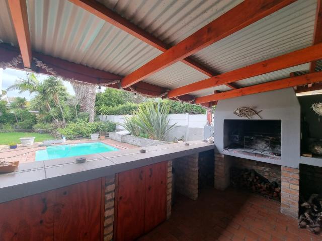House for rent in Baardskeerdersbos, Western Cape