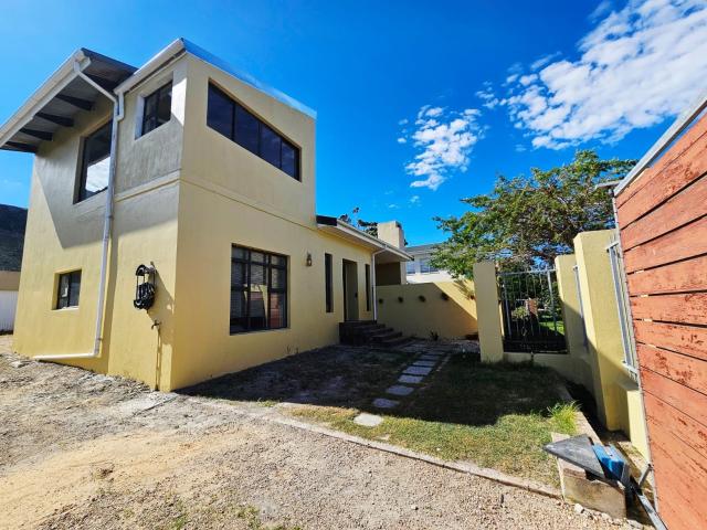House for rent in Baardskeerdersbos, Western Cape