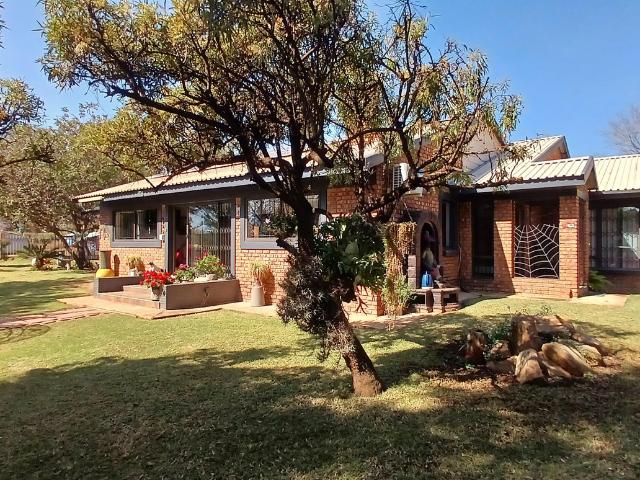 House for rent in Waterkloof, Gauteng