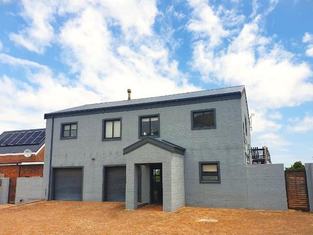 House for rent in Baardskeerdersbos, Western Cape