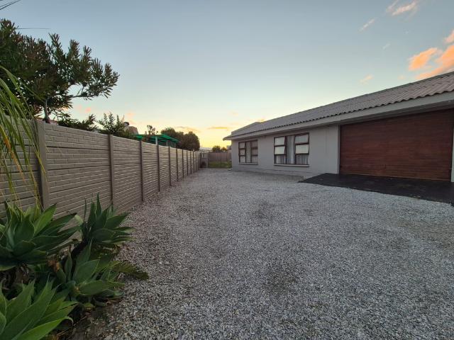 House for rent in Baardskeerdersbos, Western Cape