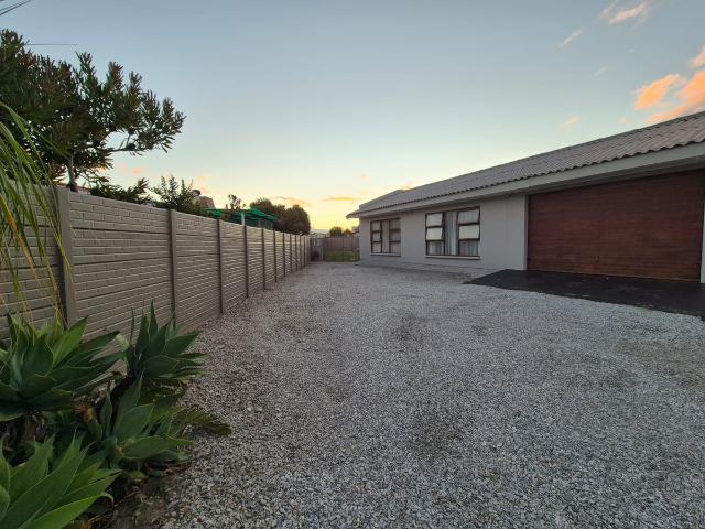 House for rent in Baardskeerdersbos, Western Cape