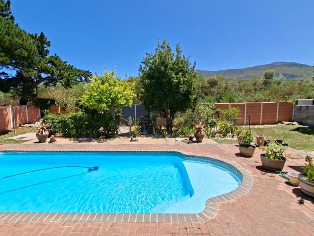 House for rent in Baardskeerdersbos, Western Cape