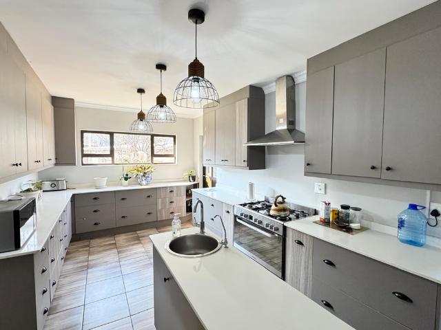 House for rent in Hartbeespoort Dam Nature Reserve, North West