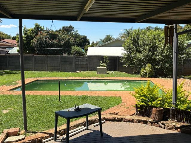 House for rent in Waterkloof, Gauteng