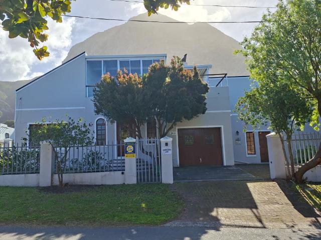 House for rent in Hartbeespoort Dam Nature Reserve, Gauteng