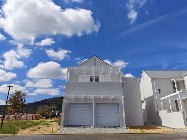 House for rent in Voliere Estate, Stellenbosch Local Municipality