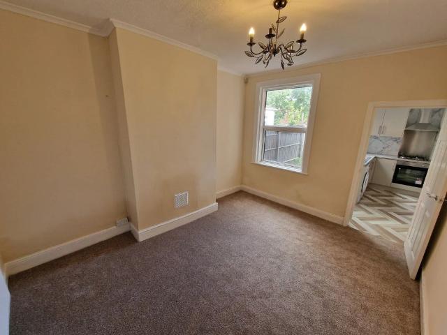 House for rent in Fordhouses, Wolverhampton