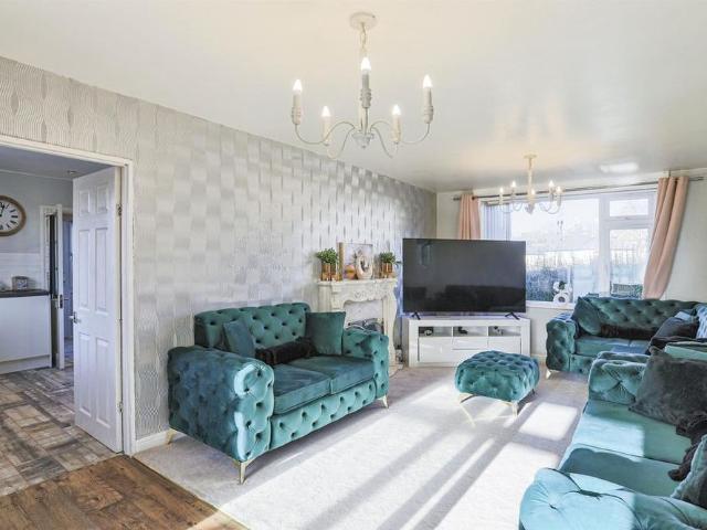 House for rent in Monkswood, Leeds