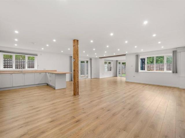 House for rent in Emmbrook, Wokingham