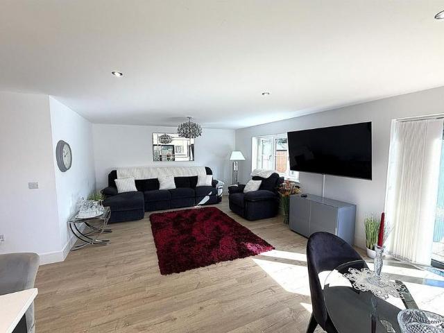 House for rent in Aston cum Aughton, Aston