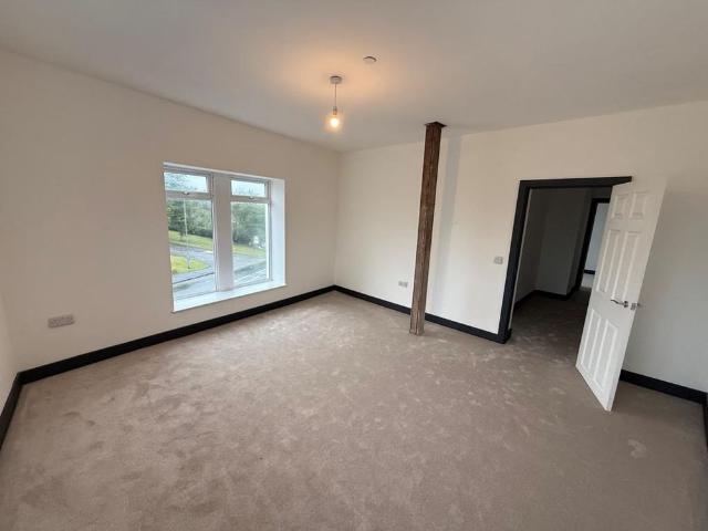House for rent in Pont-henri, Wales