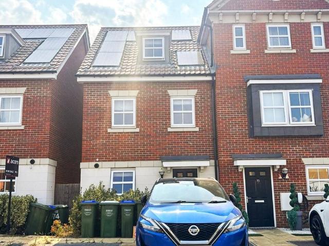 House for rent in Northumberland Heath, Greater London
