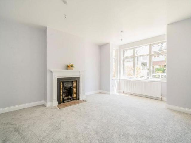 House for rent in London Borough of Ealing, Greater London