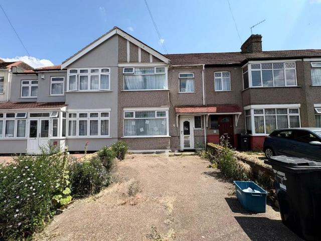 House for rent in Barkingside, Greater London