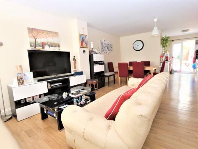 House for rent in Scotch Estate, Greater London