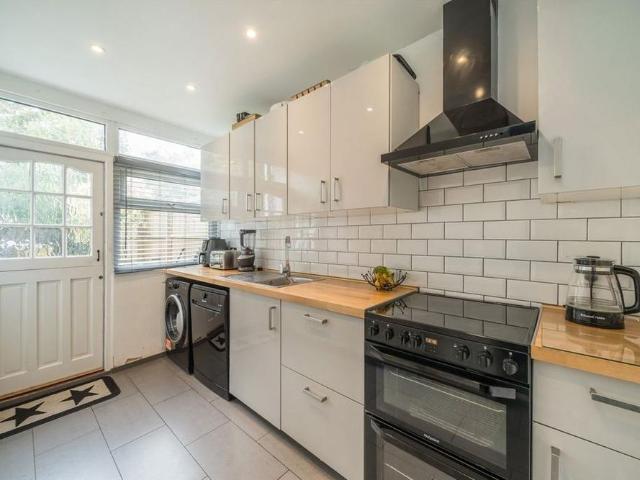 House for rent in London Borough of Lewisham, Lower Sydenham