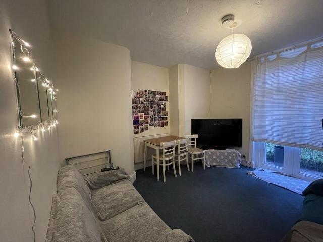 House for rent in The Polygon, City Of Southampton