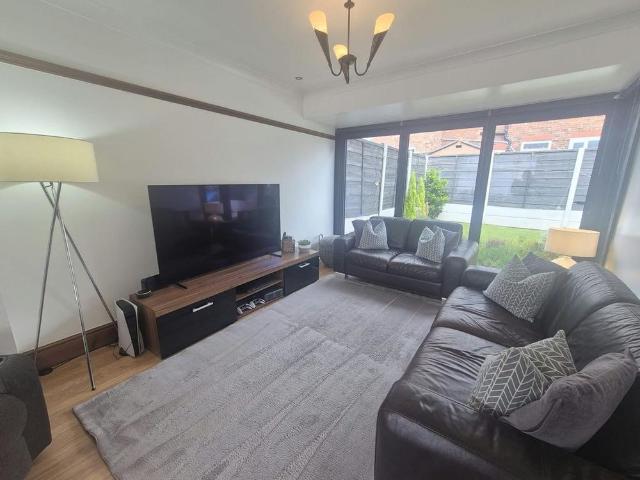 House for rent in Hurst, Greenheys