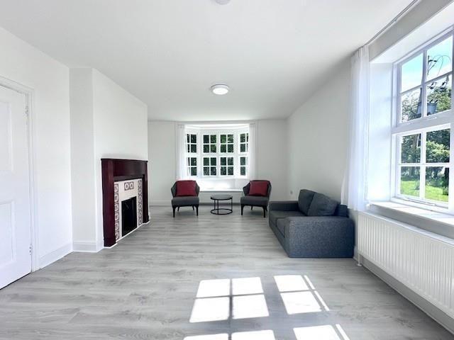 House for rent in Napsbury Park, Five Acres