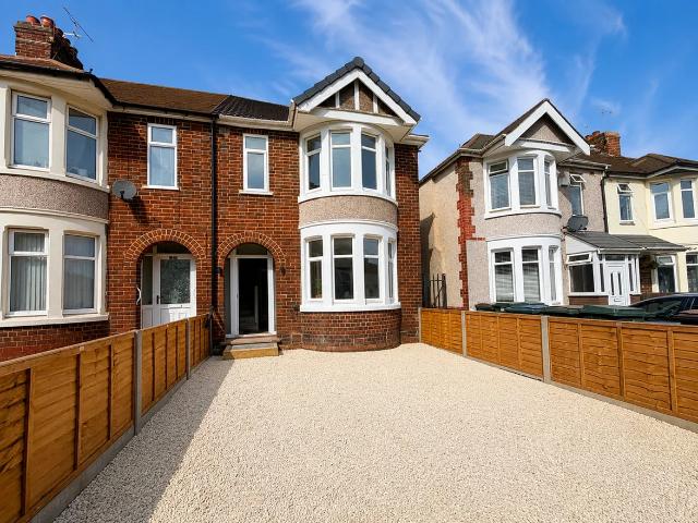 House for rent in Courthouse Green, West Midlands