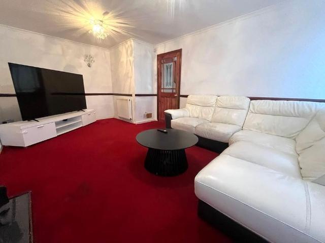 House for rent in Kingswood, North Watford