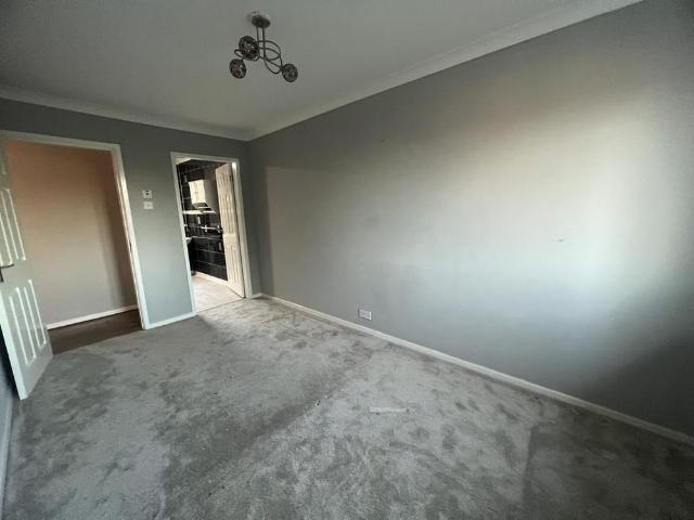 House for rent in Hollinwood, Pendock