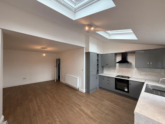 House for rent in Albany Park, Greater London