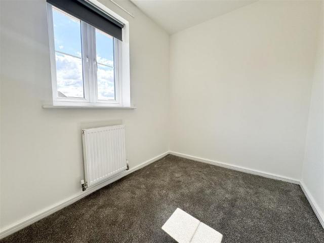 House for rent in Rossmore, Cheshire