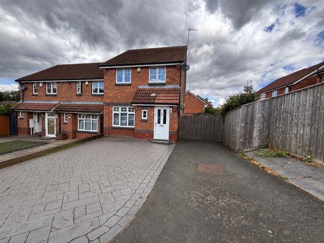 House for rent in Hall End, West Bromwich