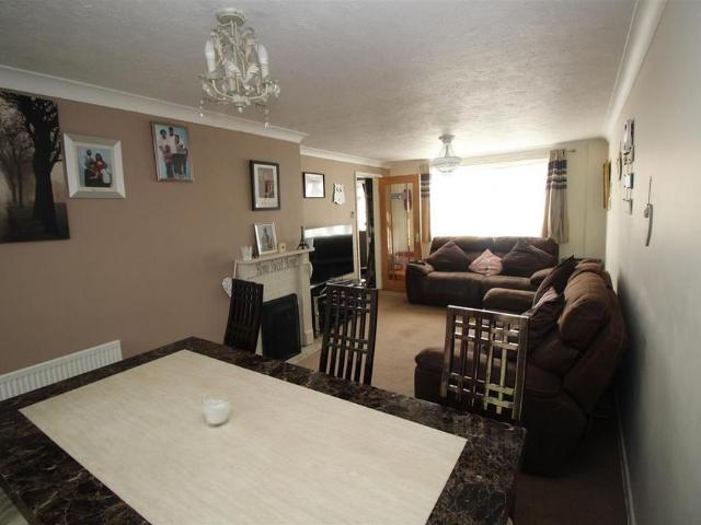 House for rent in Langley Green, Glynde