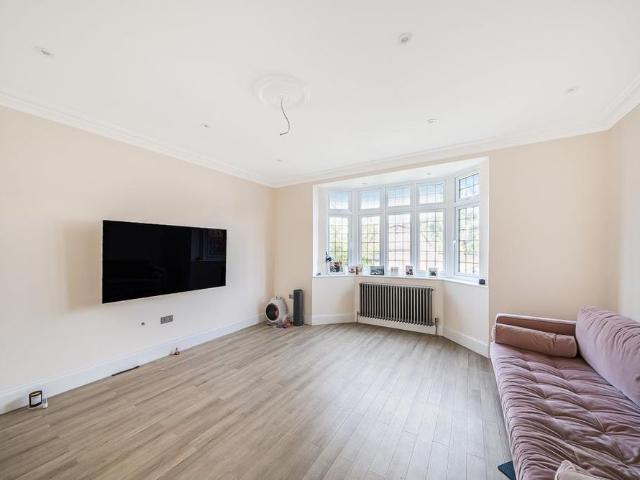 House for rent in London Borough of Barnet, Greater London