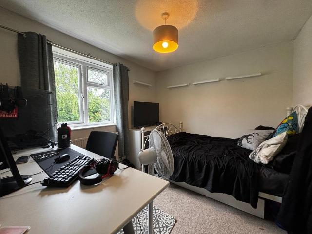 House for rent in Dursley, School House