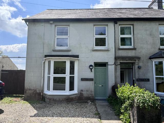 House for rent in Ffaldybrenin, Ffarmers