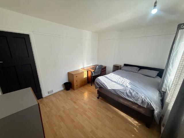 House for rent in Lenton Abbey, Haddon