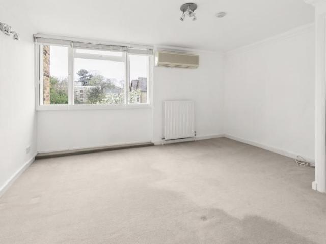 House for rent in London Borough of Richmond upon Thames, Greater London