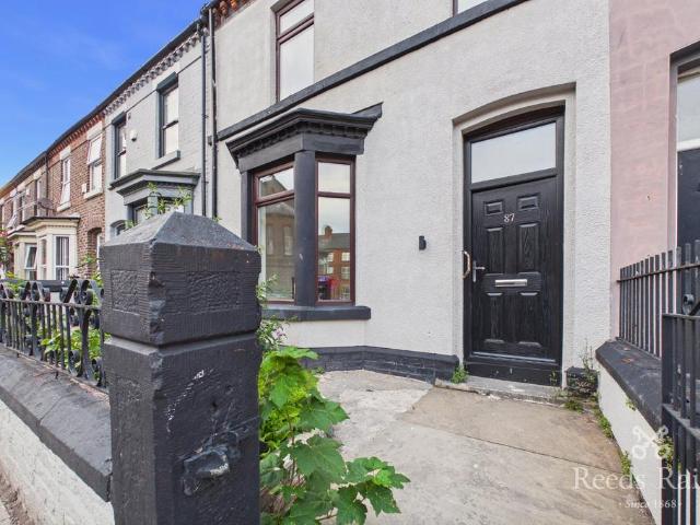 House for rent in Calderstones