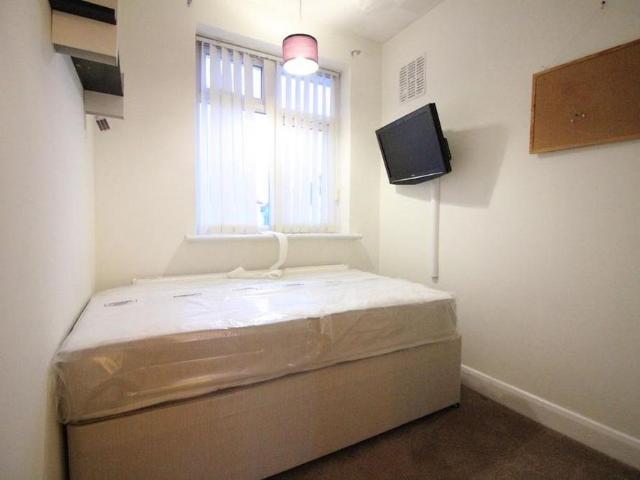 House for rent in London Borough of Hounslow, Heston