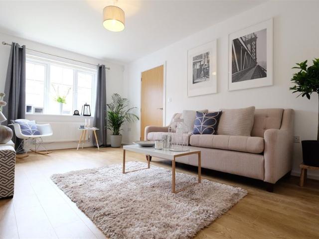 House for rent in Rossmore, Cheshire