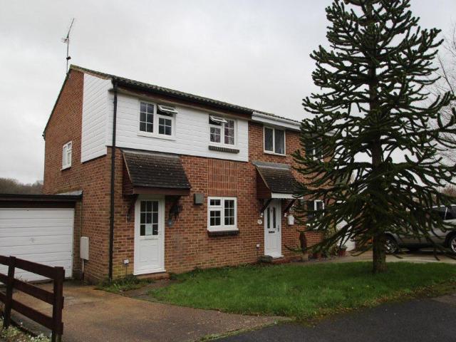 House for rent in Perryfields, West Sussex