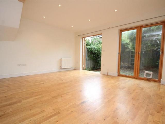 House for rent in Guildford Park, Westborough