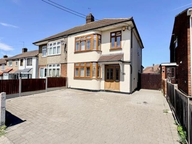 House for rent in South Hornchurch, Greater London