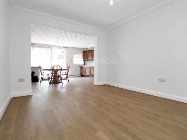 Studio for rent in London Borough of Hounslow, Greater London