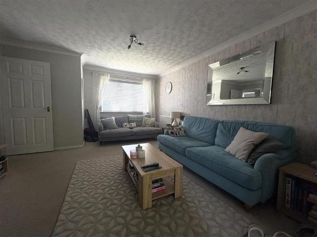 House for rent in Hampton, The Bridge