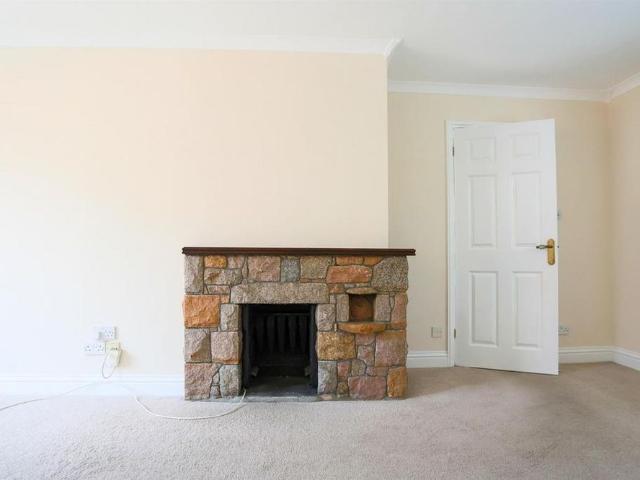 House for rent in Penweathers, Cornwall