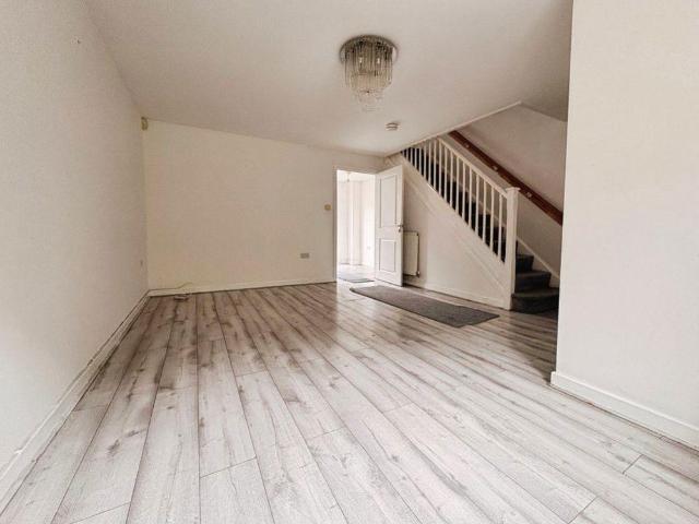 House for rent in Caerhendy, Cwmafan