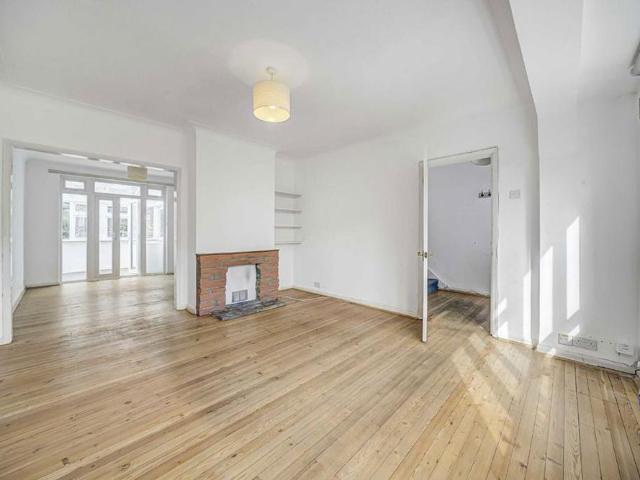 House for rent in Tulse Hill, Greater London