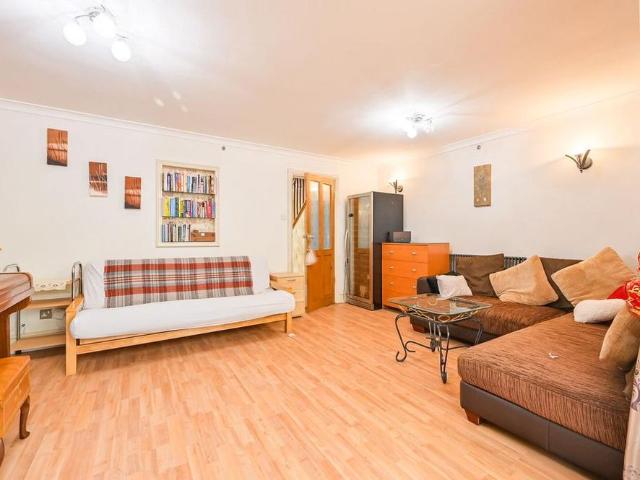 House for rent in Canning Town, Greater London