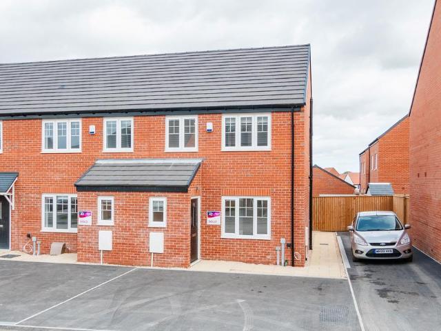 House for rent in Hylton Red House Estate, Tyne And Wear